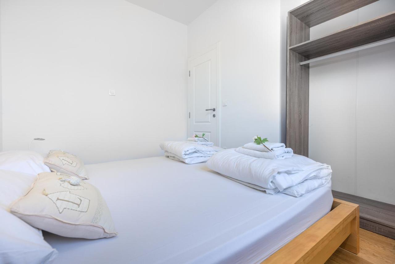 Apartment Ana Solin Bagian luar foto