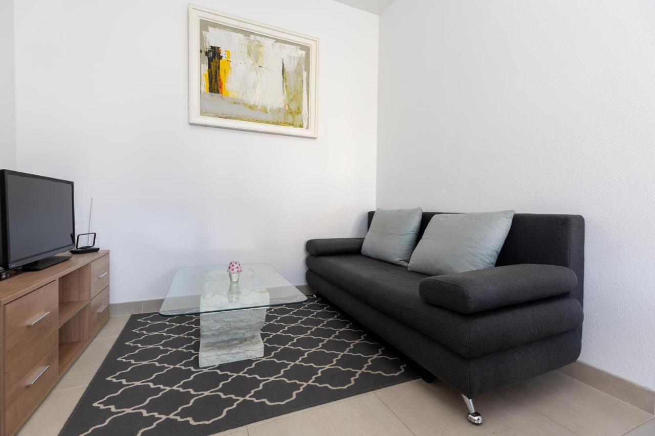 Apartment Ana Solin Bagian luar foto