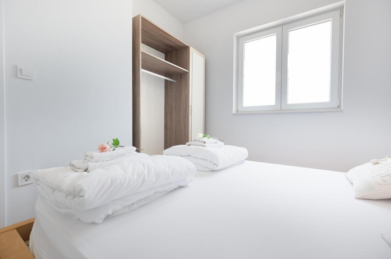Apartment Ana Solin Bagian luar foto